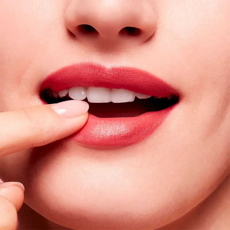 MAC Cosmetics Lustreglass Lipstick 09 Forever Curious 4 MAC Cosmetics Lustreglass Lipstick 09 Forever Curious - Bilde 2